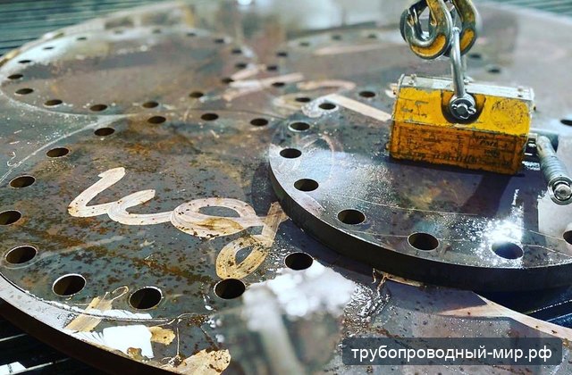 Заготовка под фланцевую заглушку после гидроабразивной резки