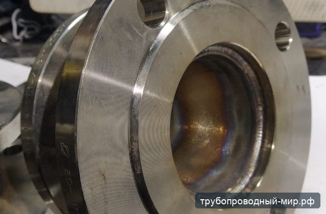 Фланцевый трубный узел